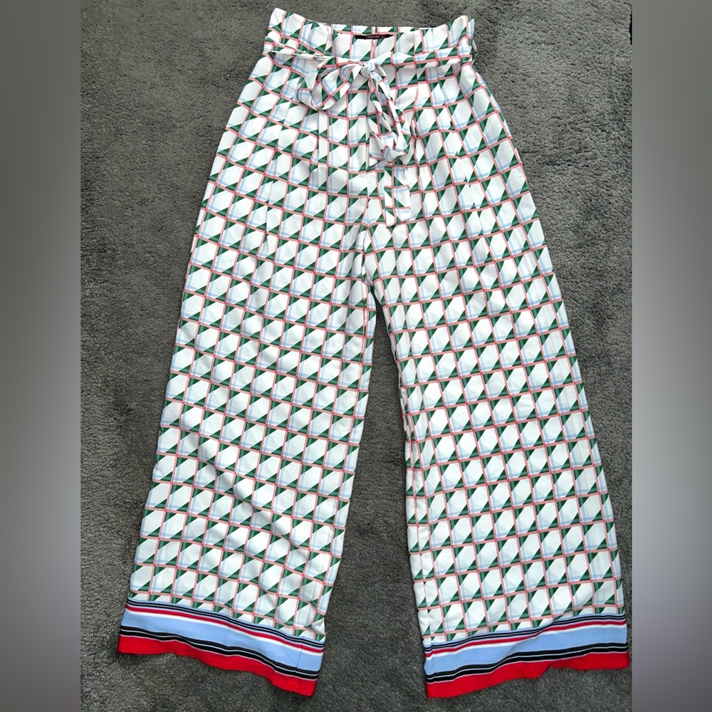 Forever 21 High Waisted Geometric Pattern White Palazzo Pants